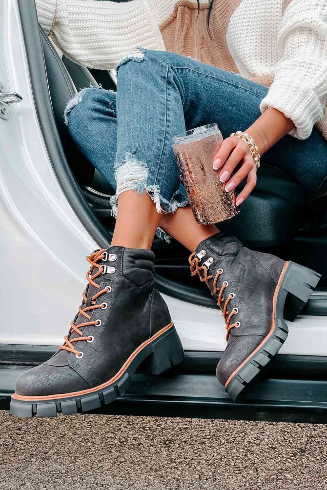 Ready To Explore Chunky Lace-Up Boots (Black) · NanaMacs