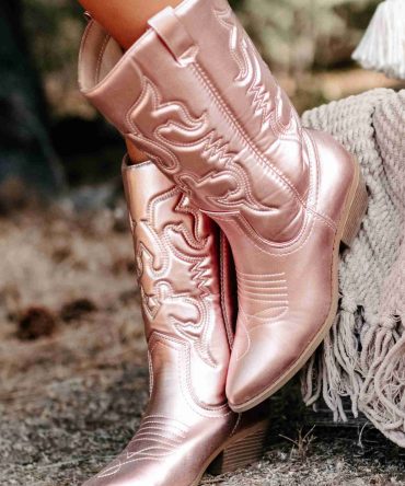 Buckle Babe Metallic Western Boots (Light Pink Metallic) · NanaMacs