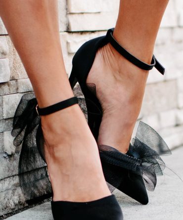 Mis-Matched Magic Bow Detailed Heels (Black) · NanaMacs