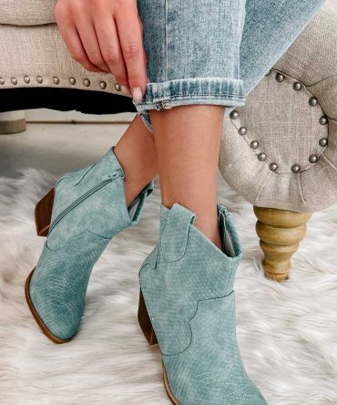 Deceiving Looks Chinese Laundry Faux Leather Snake Print Booties (Ligh · NanaMacs