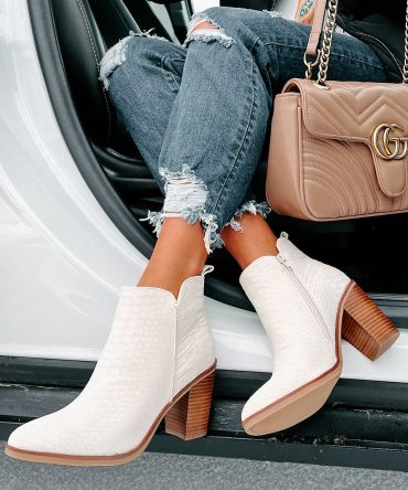Quite The Charmer Snake Textured Booties (Ivory) · NanaMacs