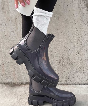 Doorbuster Walking In The Rain Lug Sole Chelsea Rain Boots (Grey Paten · NanaMacs