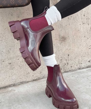 Doorbuster Walking In The Rain Lug Sole Chelsea Rain Boots (Burgundy P · NanaMacs