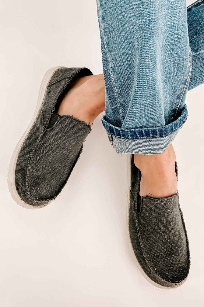 Jon Men's Very G Raw Edge Slip-On Canvas Shoes (Black) · NanaMacs