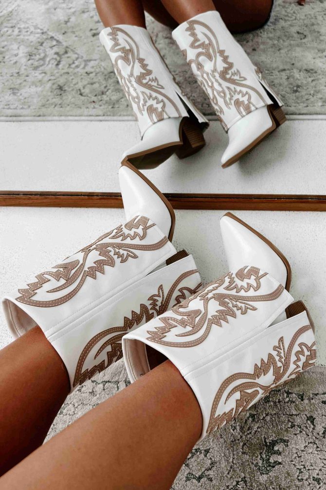 Esperanza Western Stitch Fold-Over Boots (Tan/White) · NanaMacs - Image 2