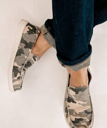 Jon Men's Very G Camo Raw Edge Slip-On Canvas Shoes (Grey Camo) · NanaMacs