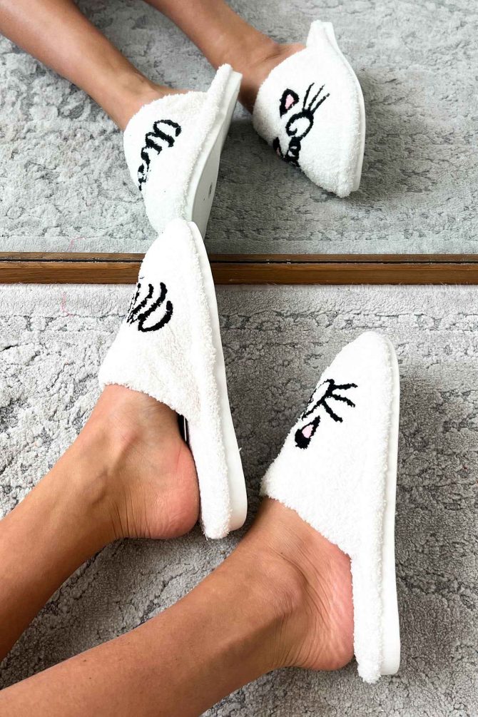 "Cat Mama" Fuzzy Slippers (White) · NanaMacs - Image 4