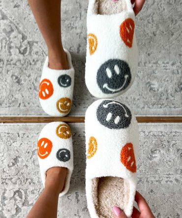 Lazy Day Essential Happy Face Slippers (White/Multi) · NanaMacs