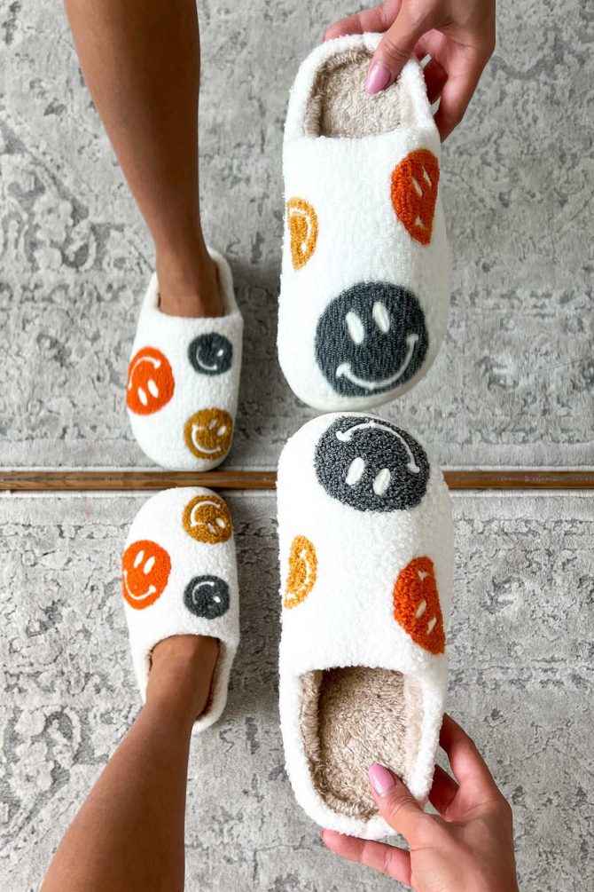 Lazy Day Essential Happy Face Slippers (White/Multi) · NanaMacs