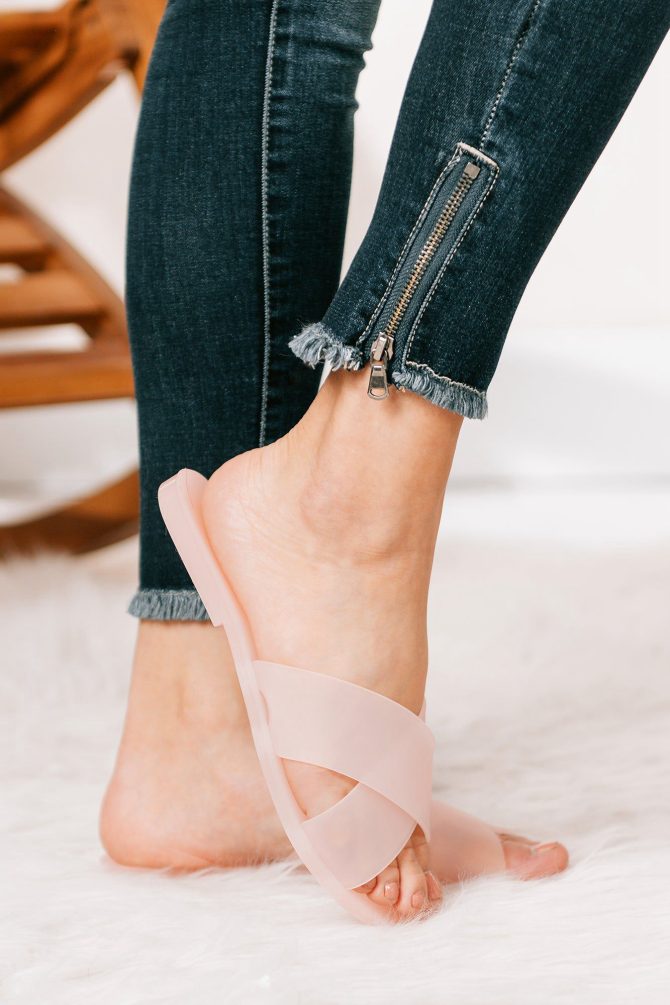 Run The Day Jelly Sandals (Blush Frost) · NanaMacs