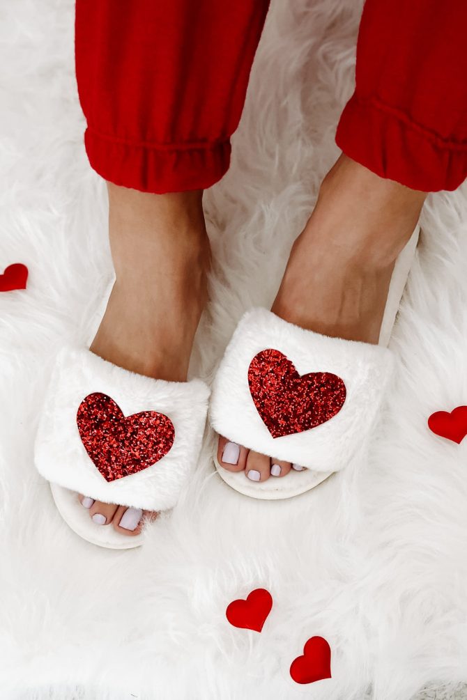 Sunday Snuggles Faux Fur Slide Slippers (White) · NanaMacs - Image 2