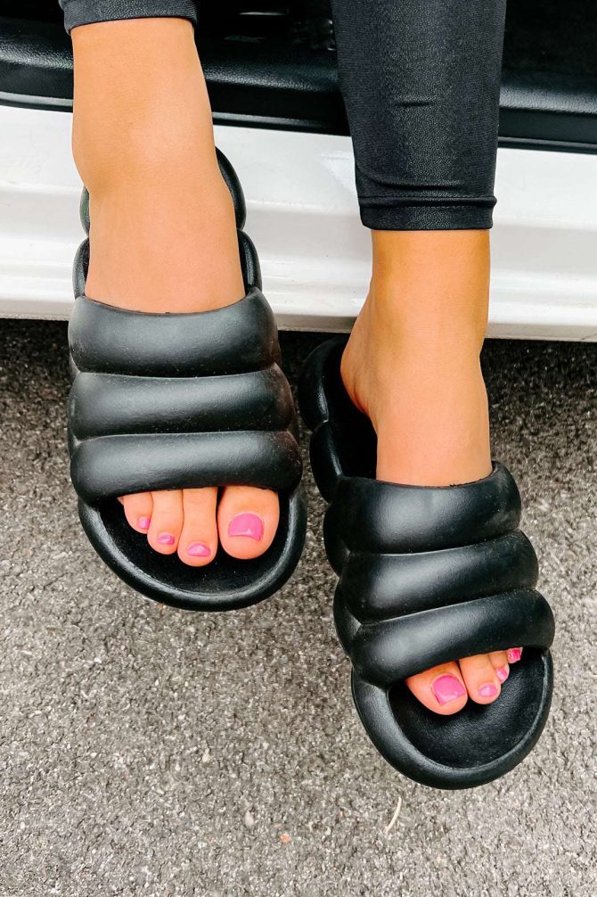 So On Trend Cushioned Slides (Black) · NanaMacs - Image 4